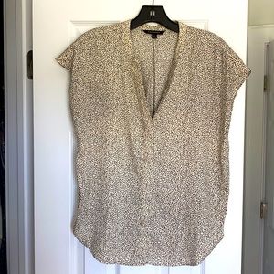 Banana Republic shirt. Size small.